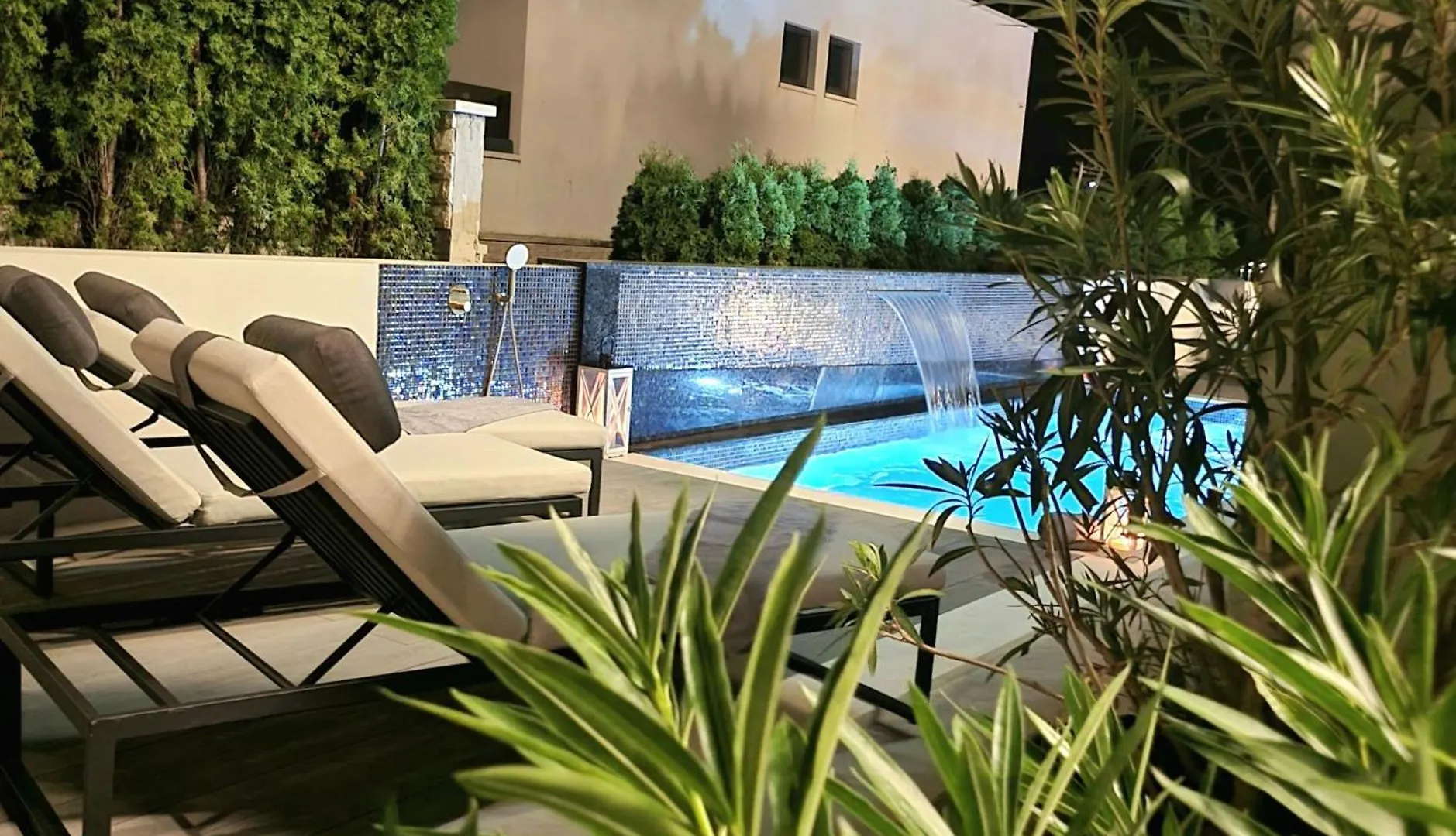 Villa Palace Al Nera Trogir 0*,